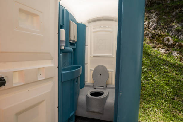 Portable Toilet Options We Offer in Fairfax, IA