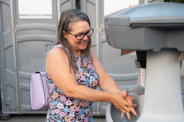 Best Sanitation services for porta potties  in Fairfax, IA